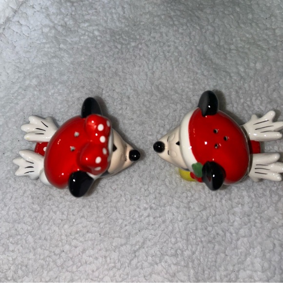 BUNDLE Mickey & Minnie Winter Kitchen Items - Picture 3 of 12